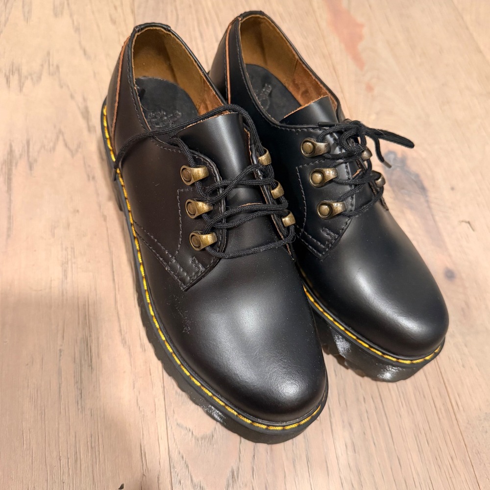 Dr. Martens Leona Lo Black Leather Platform Oxford Hiker Shoes Womens 7